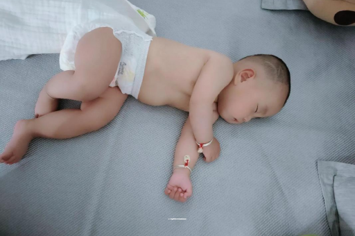 昌邑宝宝多久会坐